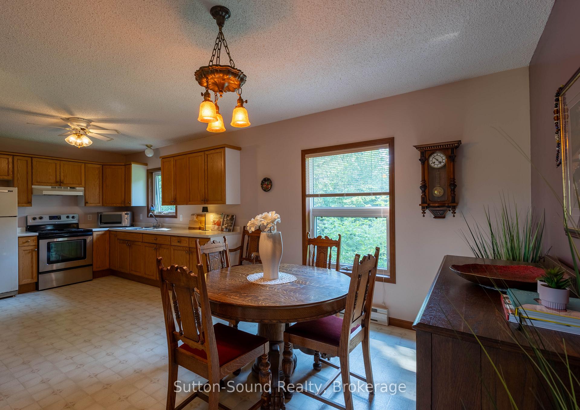 Photo 10 of 105331 10 Side Road, Meaford — HOMEH