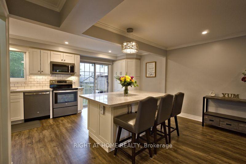 Photo 10 of 405 Fleetwood Drive, Oshawa, Eastdale — HOMEH