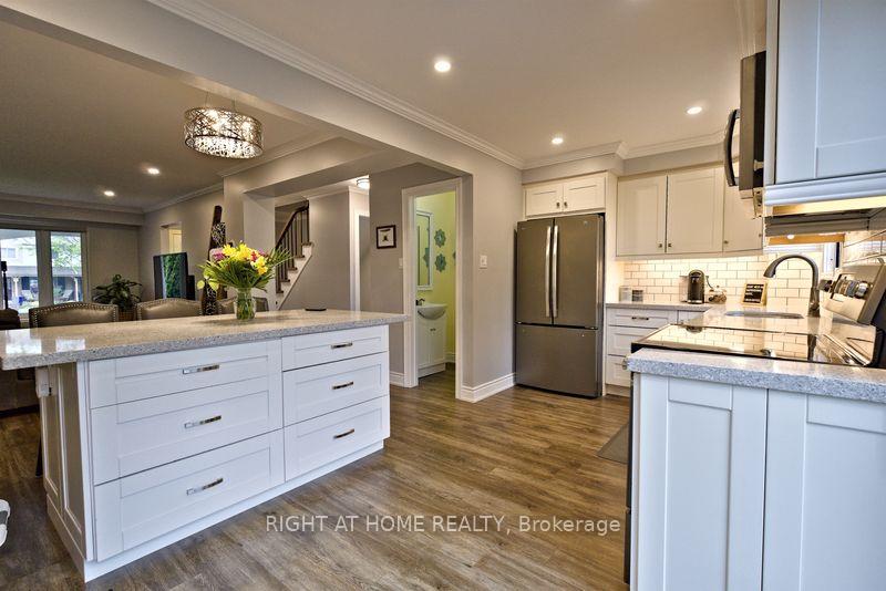 Photo 7 of 405 Fleetwood Drive, Oshawa, Eastdale — HOMEH
