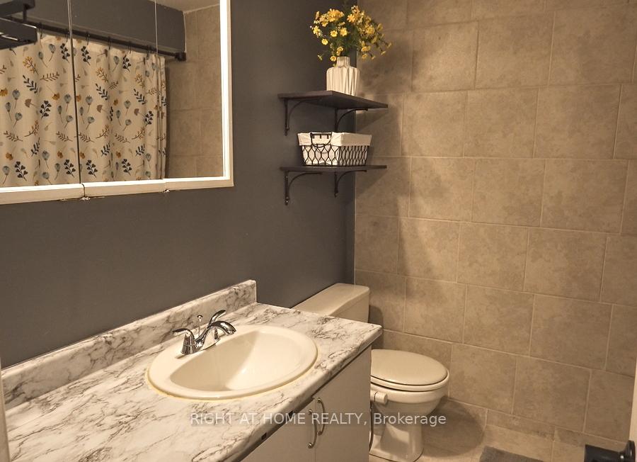 Photo 17 of 405 Fleetwood Drive, Oshawa, Eastdale — HOMEH