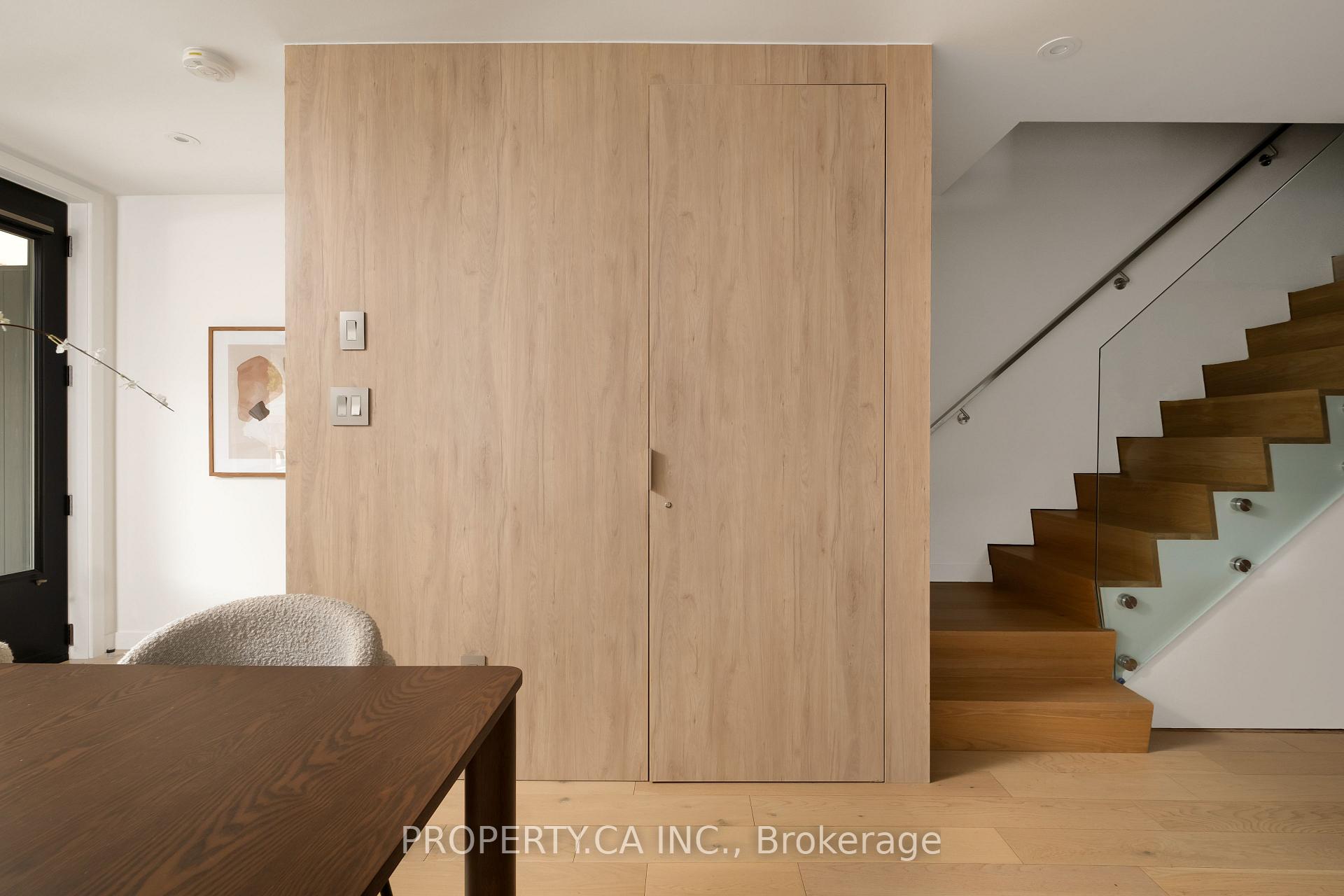 Photo 7 of 112 Billings Avenue, Toronto, Greenwood-Coxwell — HOMEH