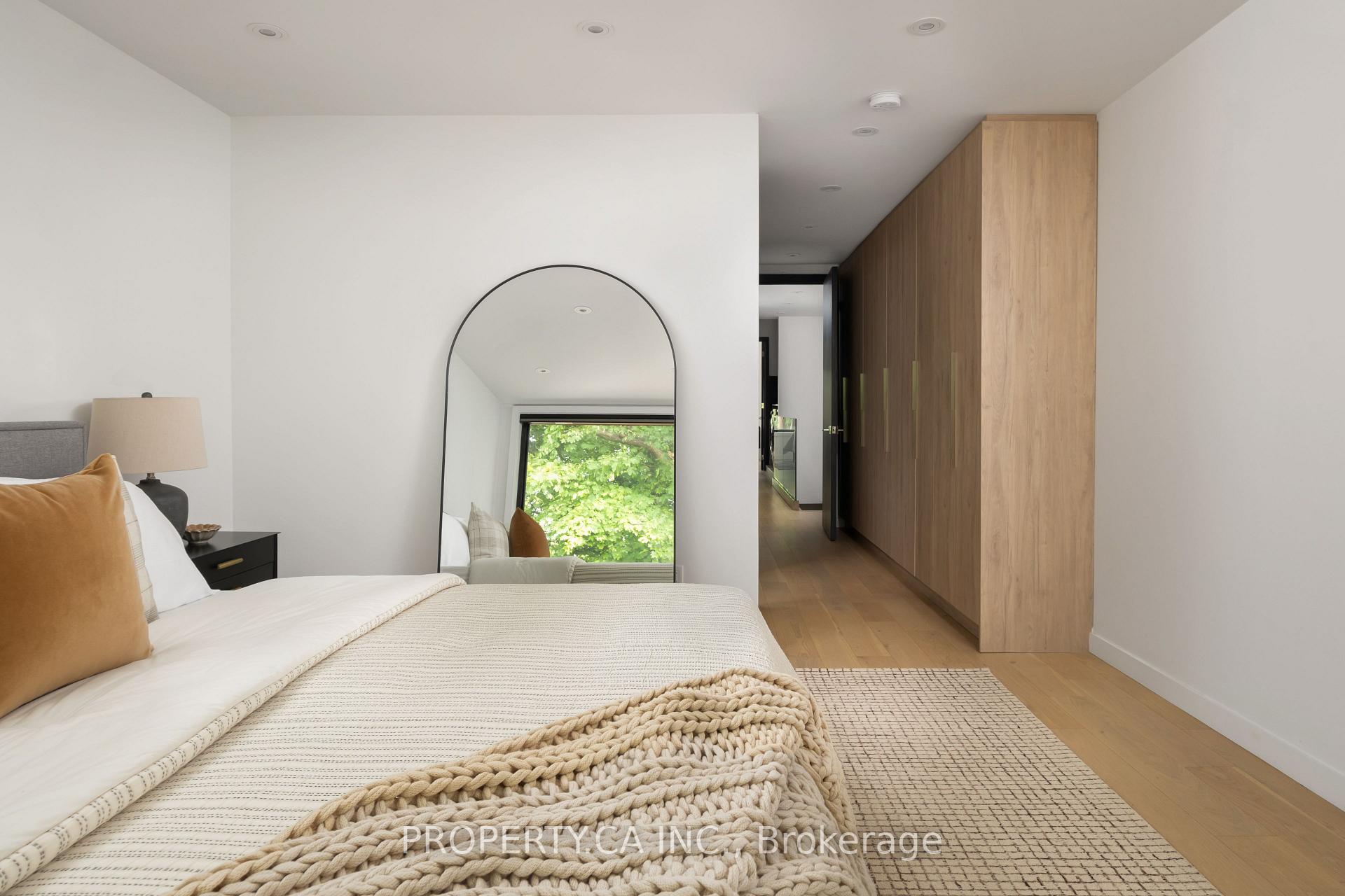 Photo 10 of 112 Billings Avenue, Toronto, Greenwood-Coxwell — HOMEH
