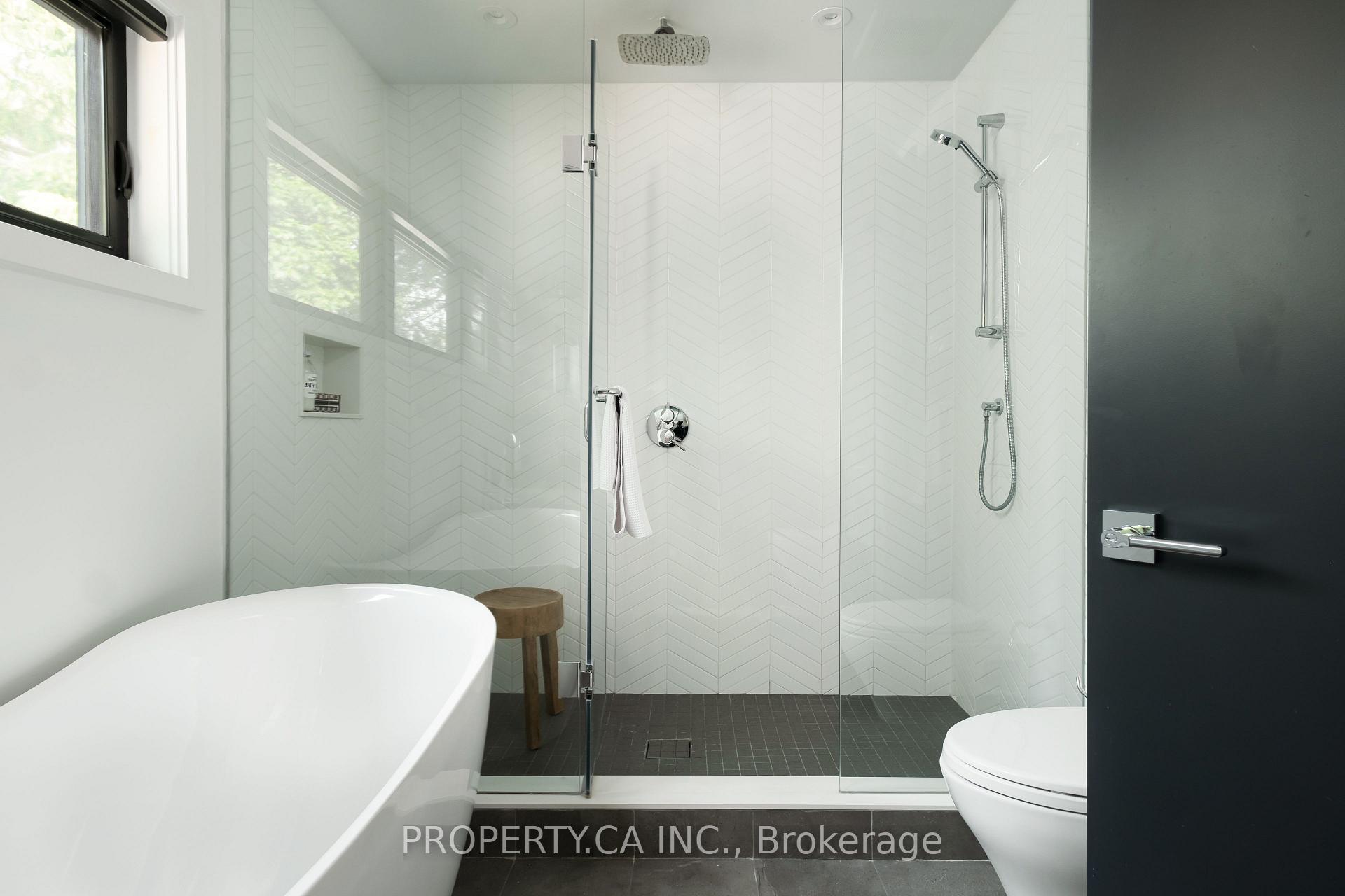 Photo 14 of 112 Billings Avenue, Toronto, Greenwood-Coxwell — HOMEH