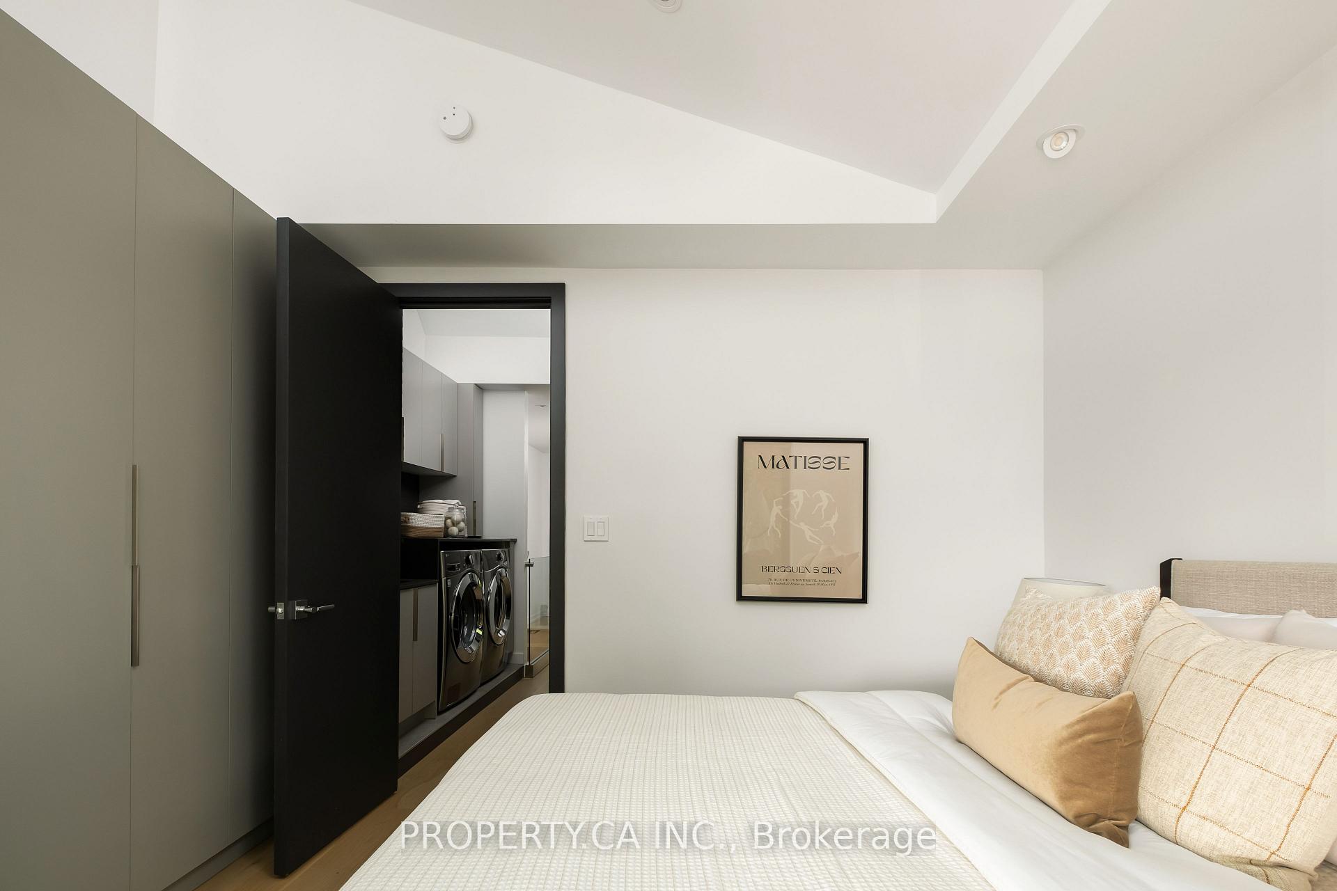 Photo 17 of 112 Billings Avenue, Toronto, Greenwood-Coxwell — HOMEH