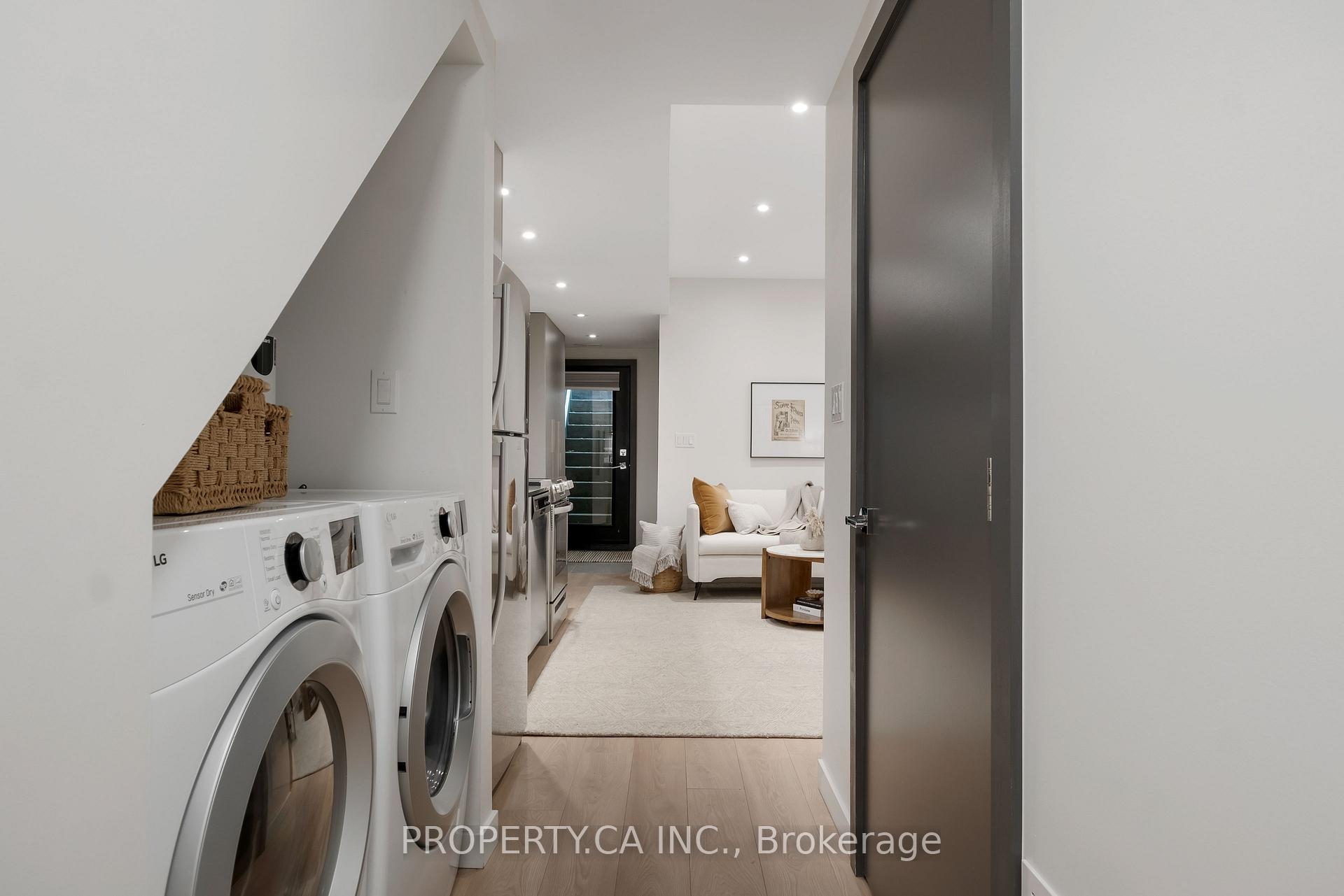 Photo 35 of 112 Billings Avenue, Toronto, Greenwood-Coxwell — HOMEH