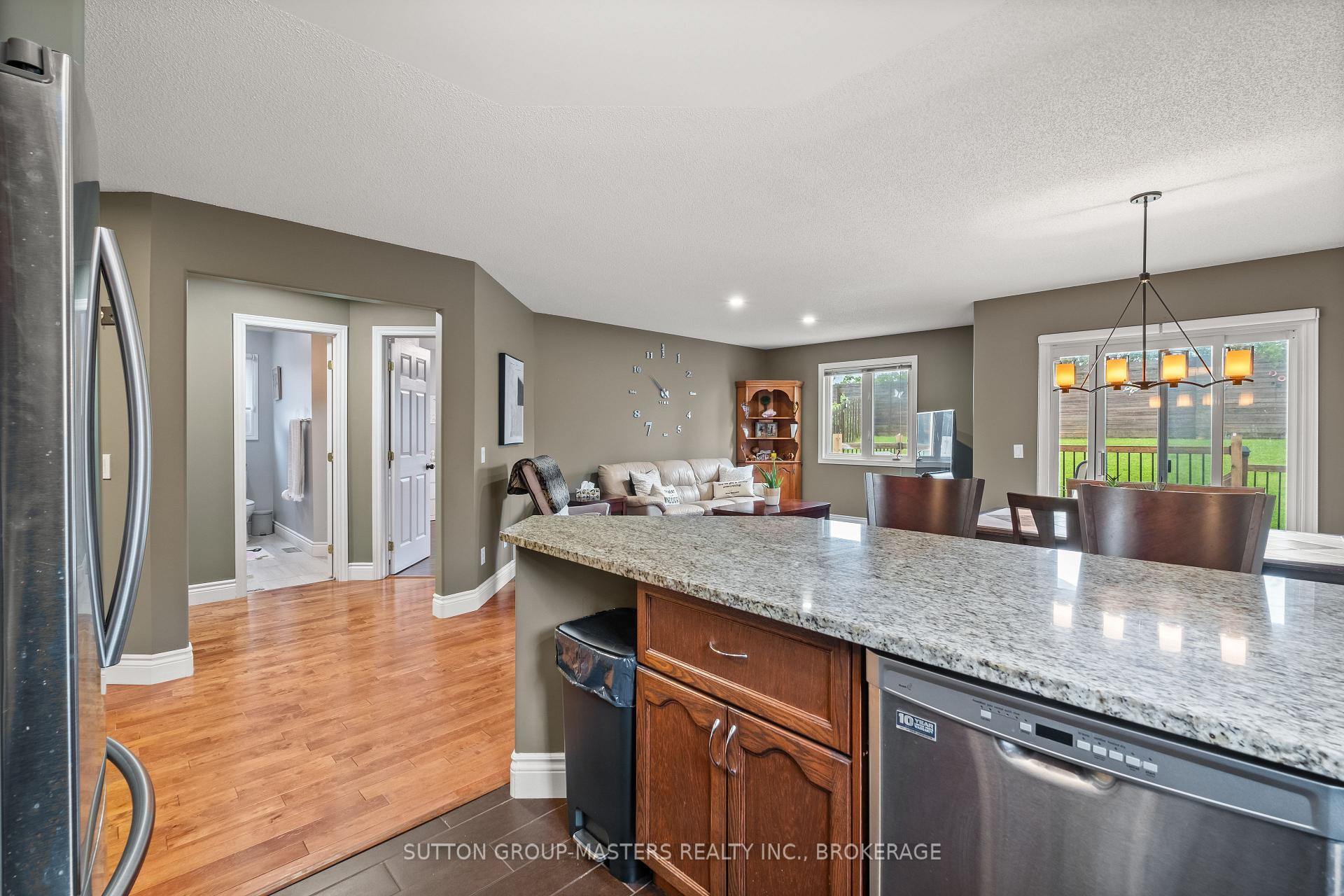 Photo 33 of 377 Boxwood Street, Kingston, South of Taylor-Kidd Blvd — HOMEH