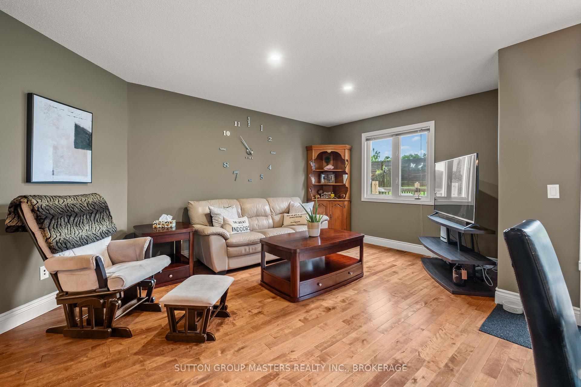 Photo 10 of 377 Boxwood Street, Kingston, South of Taylor-Kidd Blvd — HOMEH