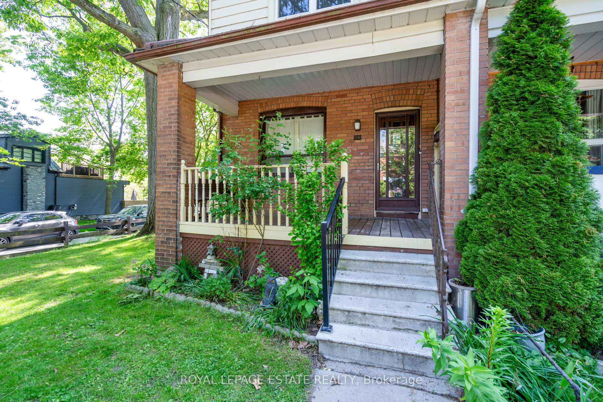 Front of 54 Kenilworth Avenue