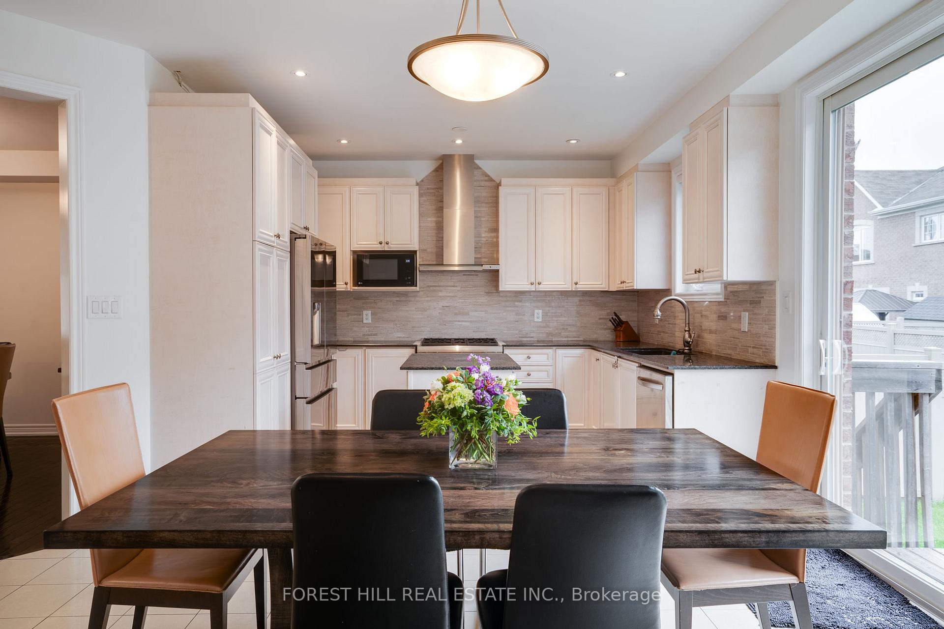 Photo 16 of 127 Rumsey Road, Vaughan, Patterson — HOMEH