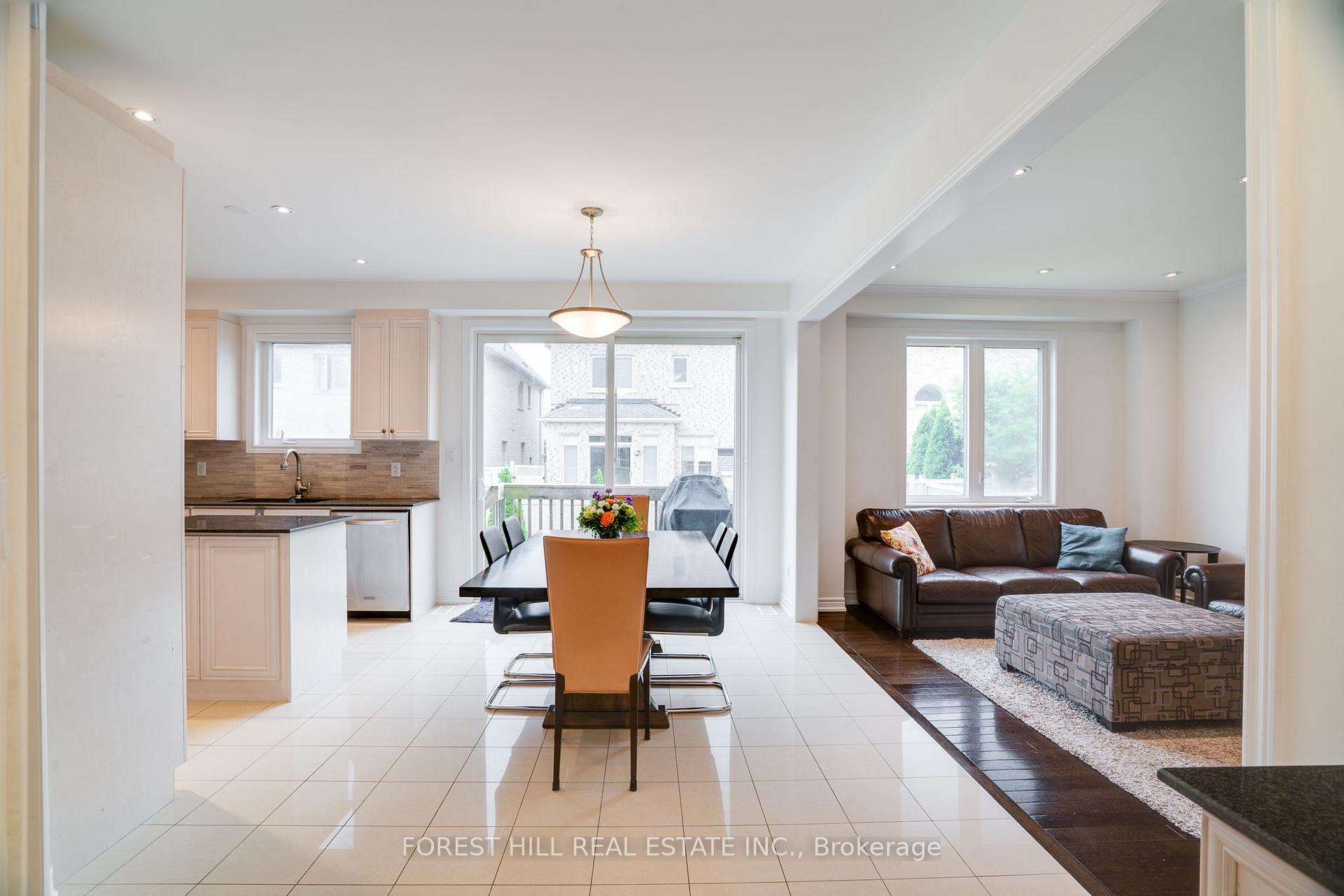 Photo 6 of 127 Rumsey Road, Vaughan, Patterson — HOMEH