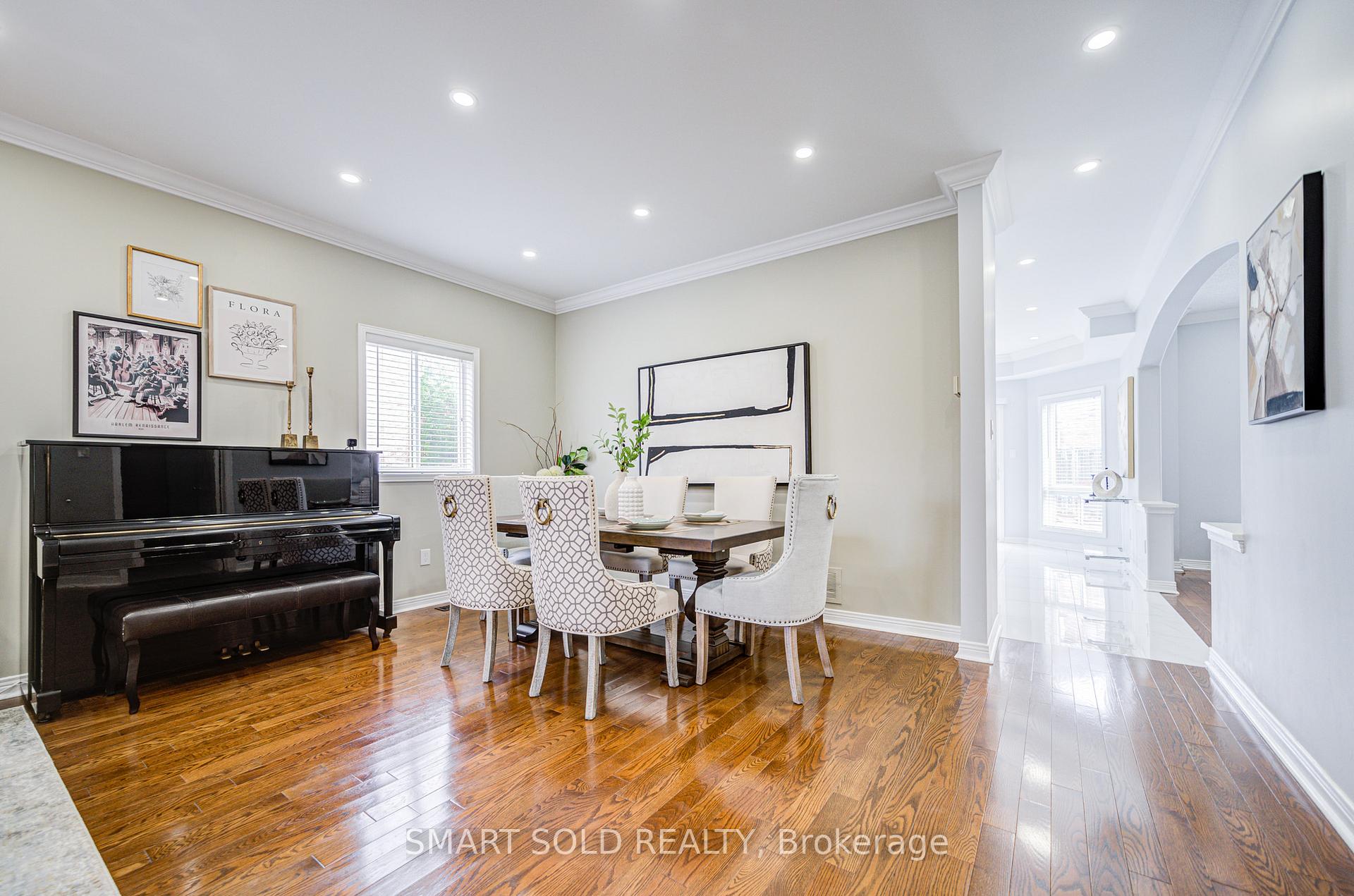 Photo 7 of 51 Houndsbrook Crescent, Markham, Markville — HOMEH