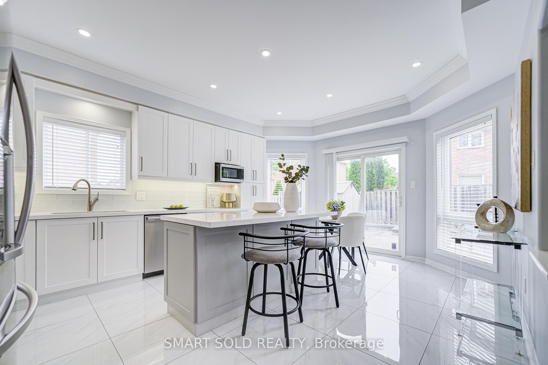 Photo 10 of 51 Houndsbrook Crescent, Markham, Markville — HOMEH