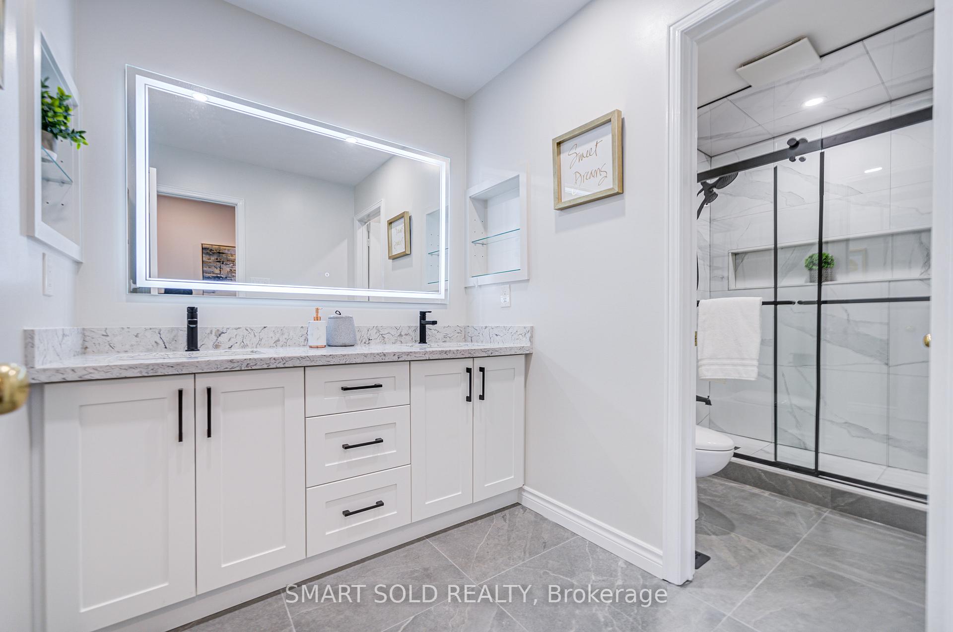Photo 20 of 51 Houndsbrook Crescent, Markham, Markville — HOMEH