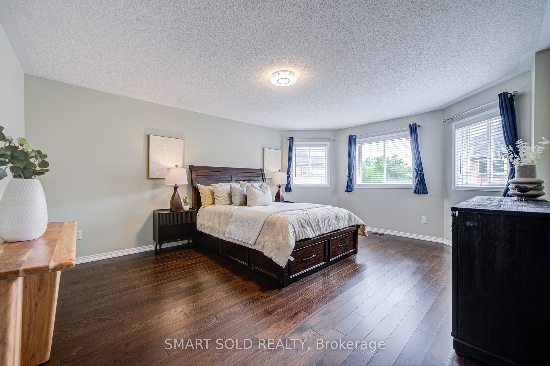 Photo 23 of 51 Houndsbrook Crescent, Markham, Markville — HOMEH