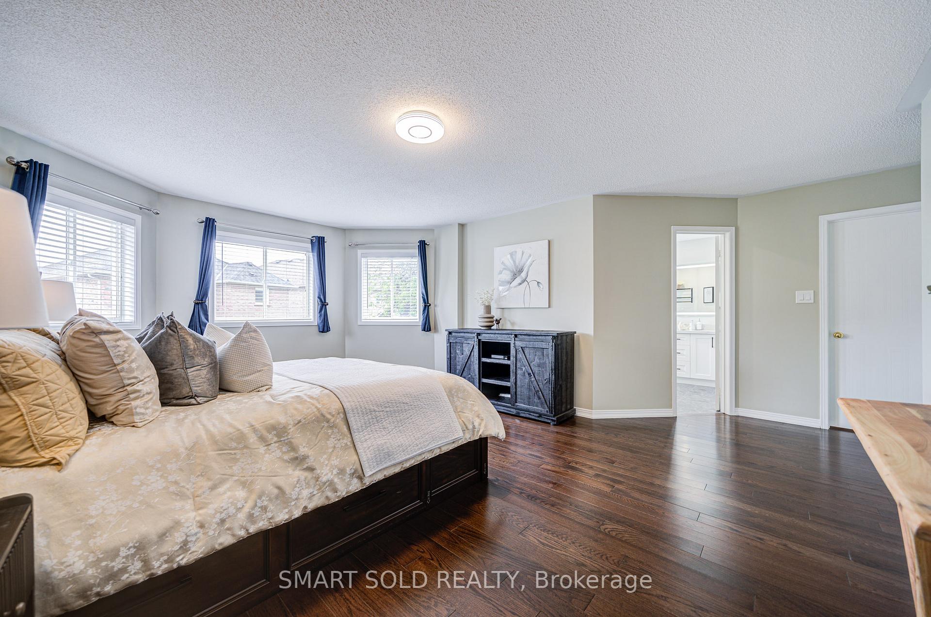Photo 17 of 51 Houndsbrook Crescent, Markham, Markville — HOMEH