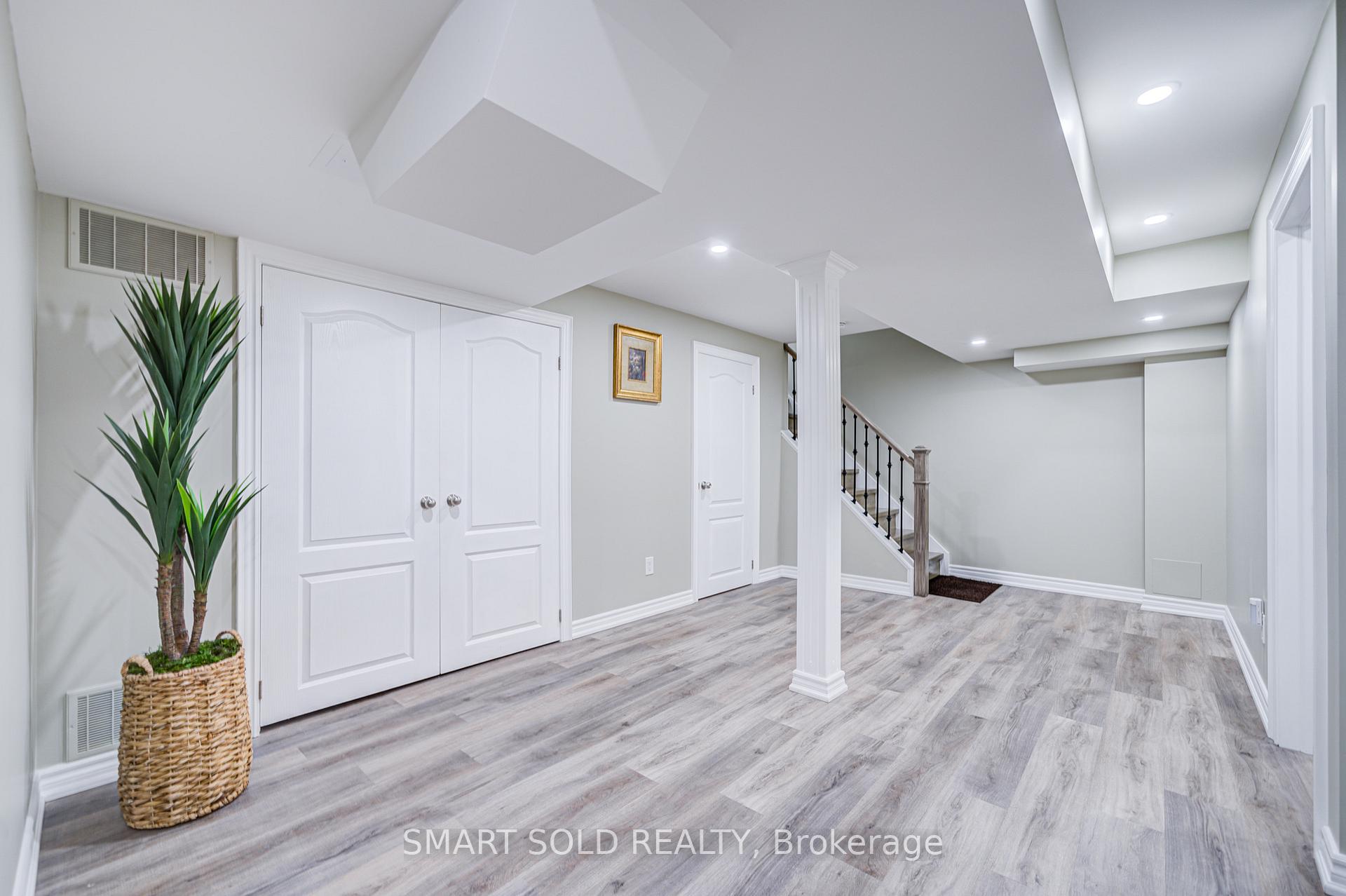 Photo 22 of 51 Houndsbrook Crescent, Markham, Markville — HOMEH