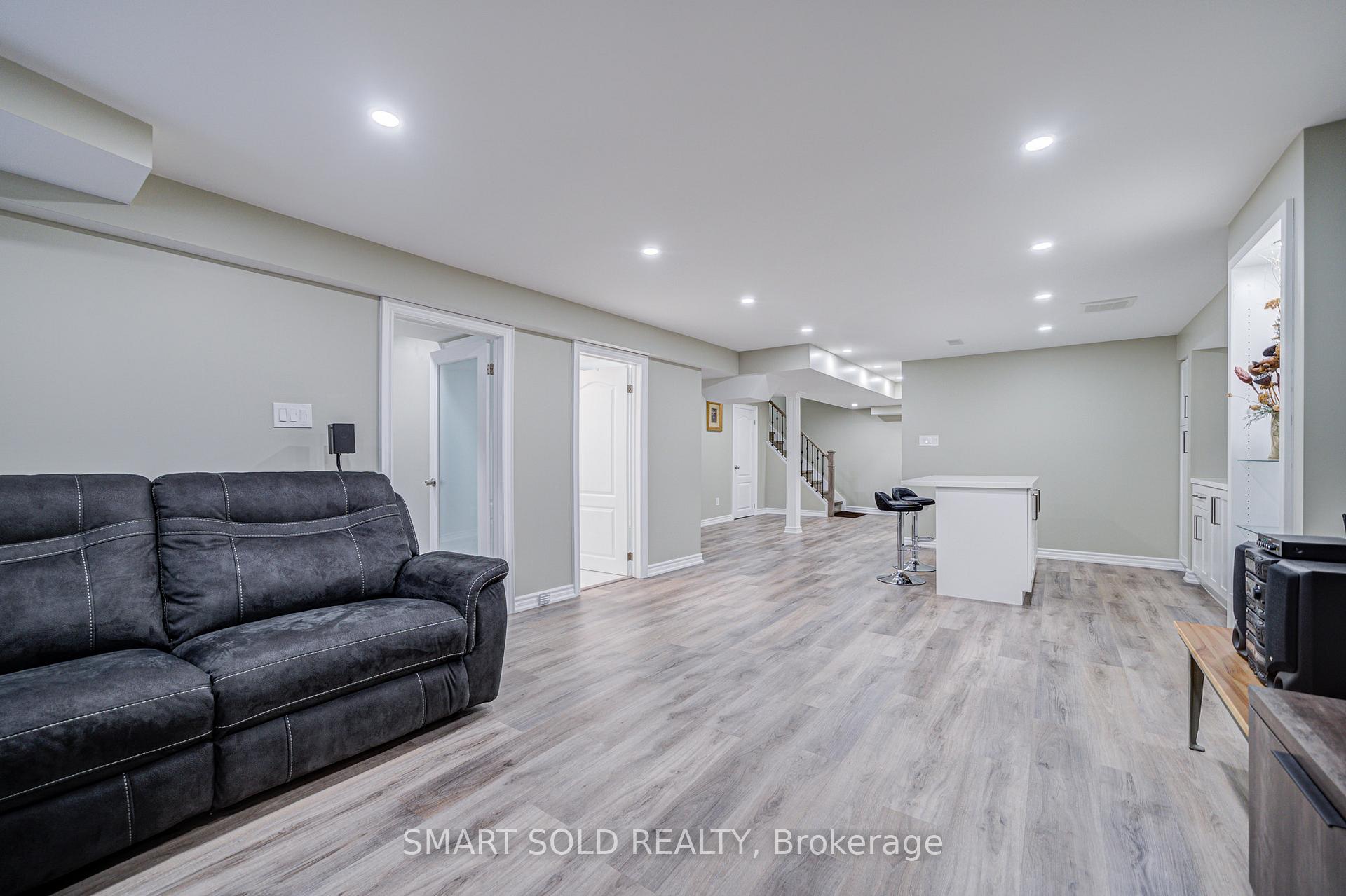 Photo 34 of 51 Houndsbrook Crescent, Markham, Markville — HOMEH