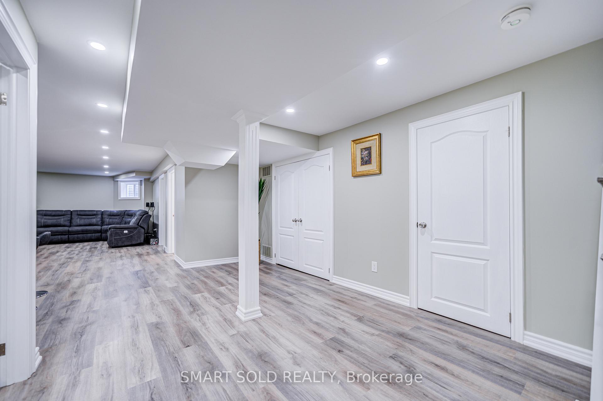 Photo 37 of 51 Houndsbrook Crescent, Markham, Markville — HOMEH