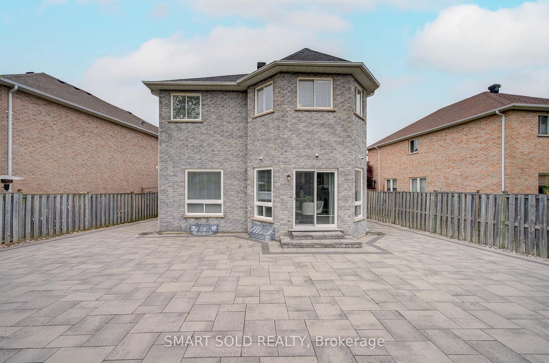 Photo 39 of 51 Houndsbrook Crescent, Markham, Markville — HOMEH