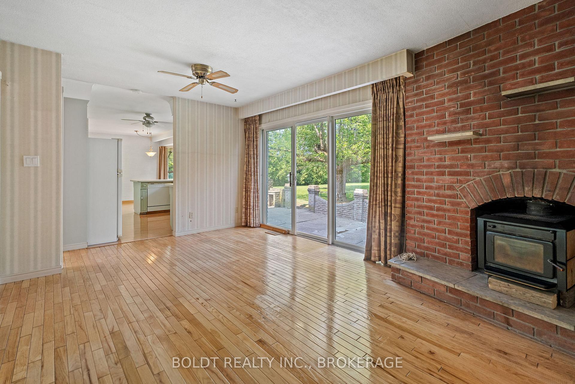 Photo 28 of 1842 Third Street, St. Catharines, Rural Fourth — HOMEH