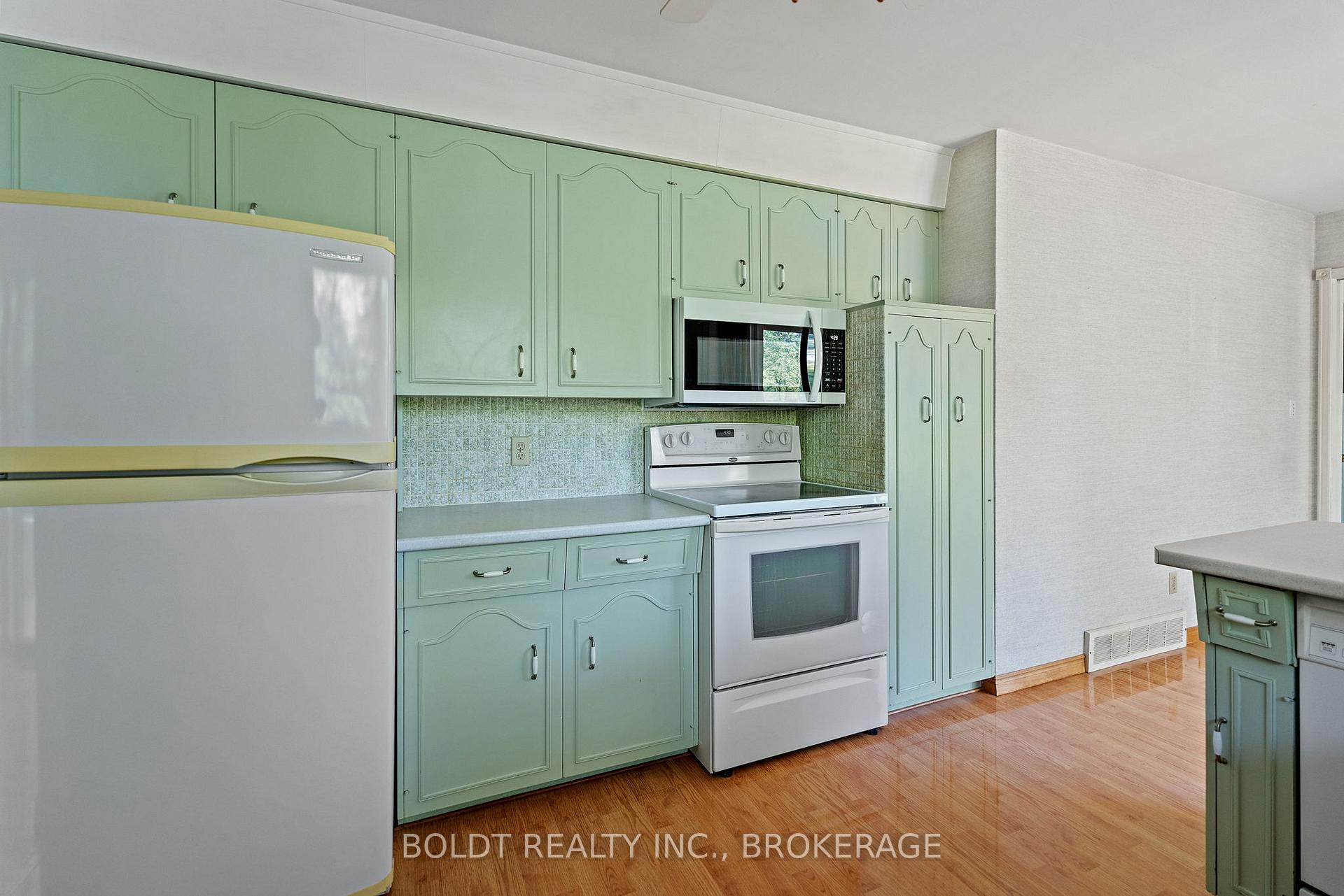 Photo 14 of 1842 Third Street, St. Catharines, Rural Fourth — HOMEH