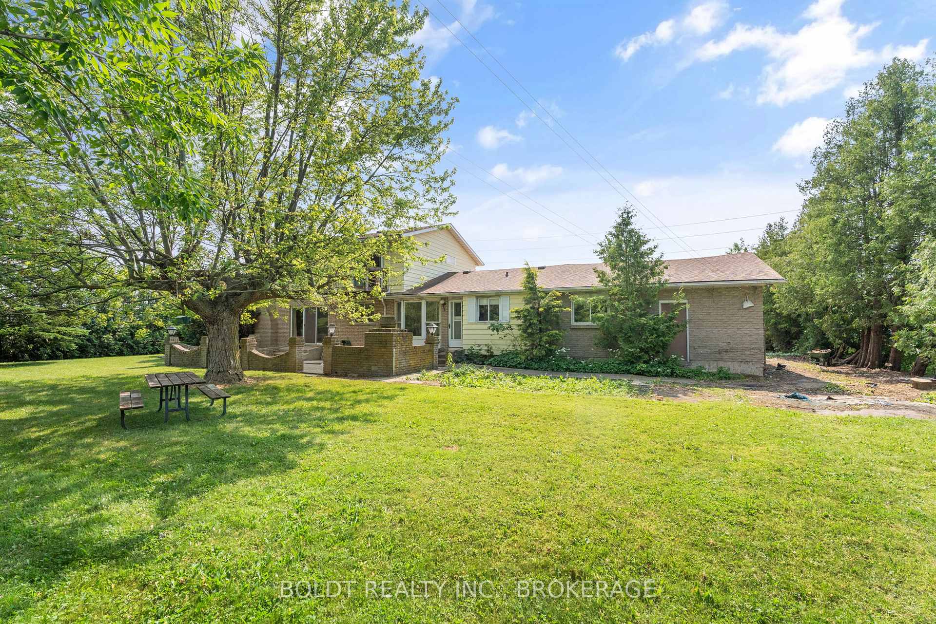 Photo 32 of 1842 Third Street, St. Catharines, Rural Fourth — HOMEH