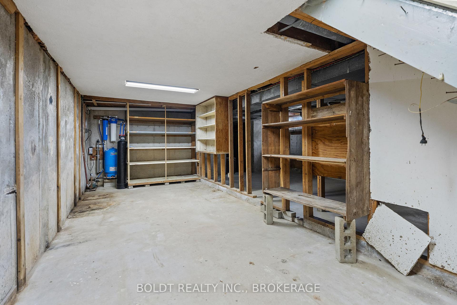 Photo 38 of 1842 Third Street, St. Catharines, Rural Fourth — HOMEH