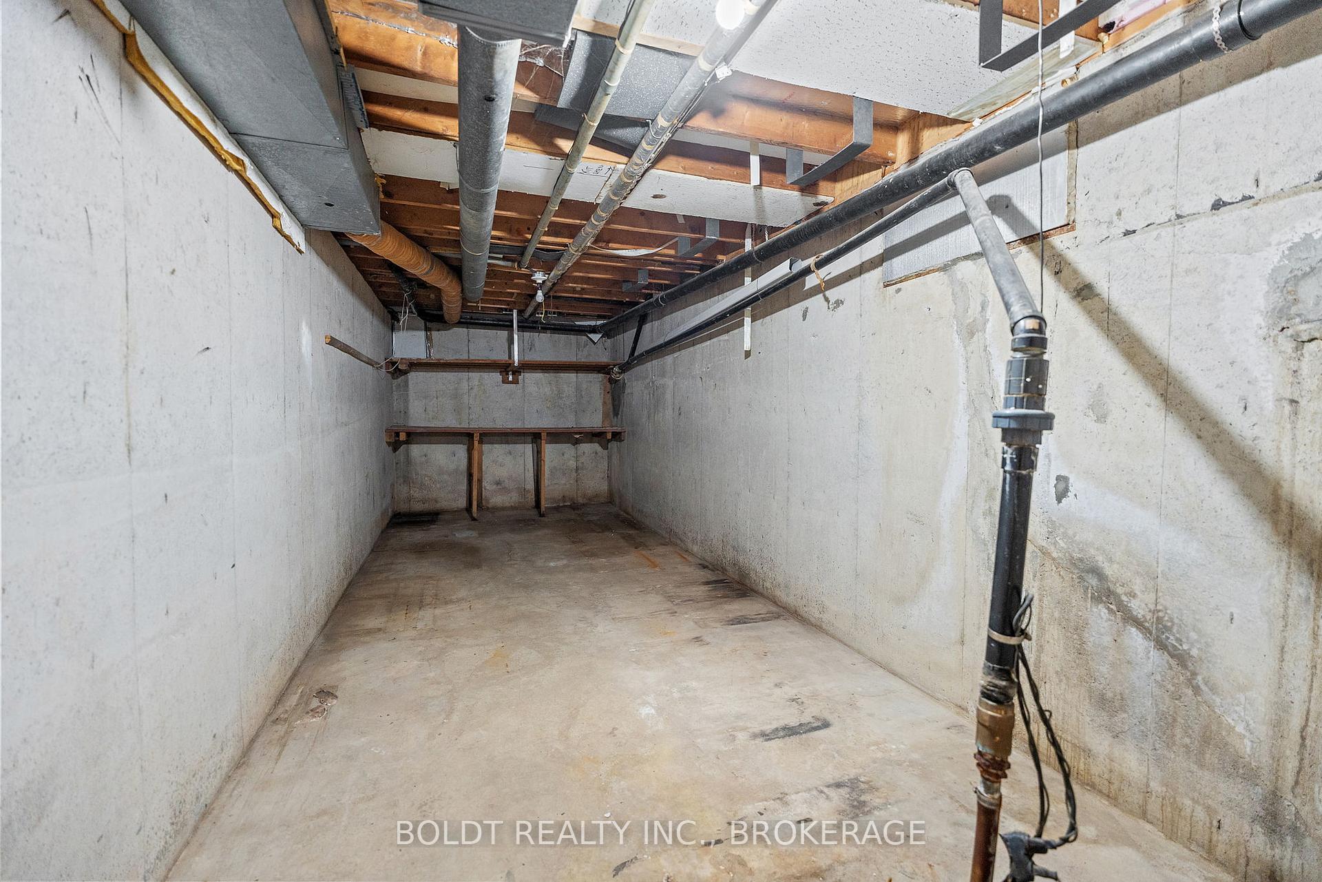 Photo 42 of 1842 Third Street, St. Catharines, Rural Fourth — HOMEH