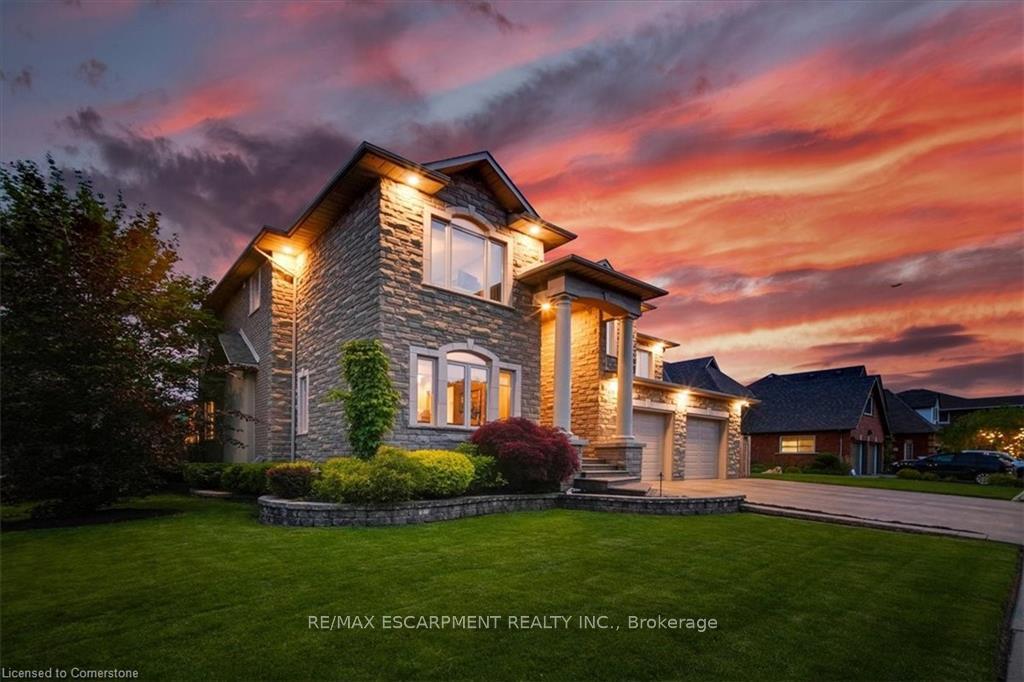 Photo 16 of 30 Parkmanor Drive, Hamilton, Stoney Creek — HOMEH