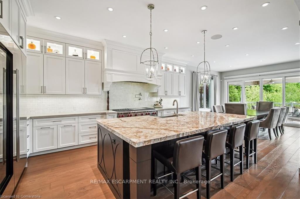 Photo 8 of 30 Parkmanor Drive, Hamilton, Stoney Creek — HOMEH