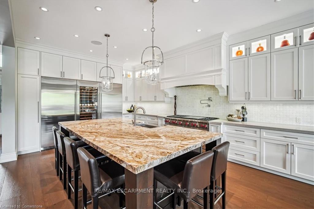 Photo 7 of 30 Parkmanor Drive, Hamilton, Stoney Creek — HOMEH