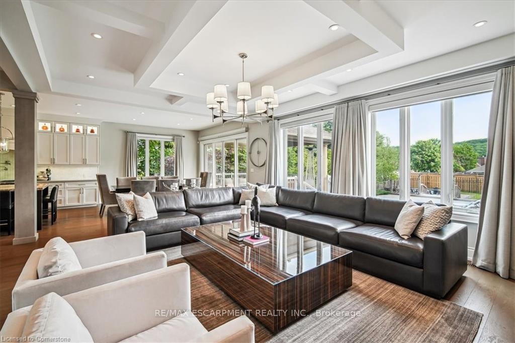 Photo 18 of 30 Parkmanor Drive, Hamilton, Stoney Creek — HOMEH
