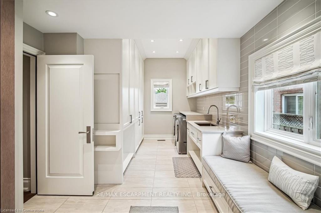 Photo 17 of 30 Parkmanor Drive, Hamilton, Stoney Creek — HOMEH