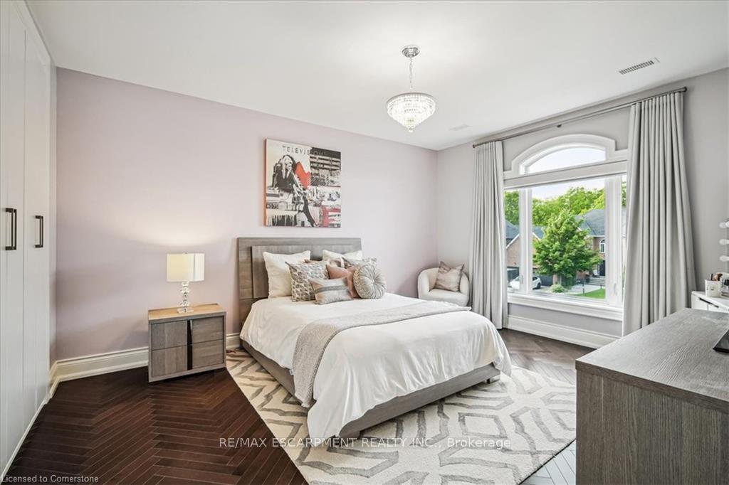 Photo 34 of 30 Parkmanor Drive, Hamilton, Stoney Creek — HOMEH