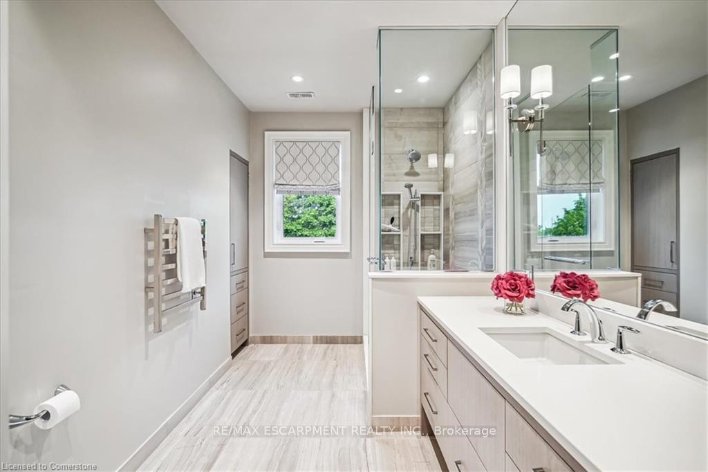Photo 29 of 30 Parkmanor Drive, Hamilton, Stoney Creek — HOMEH