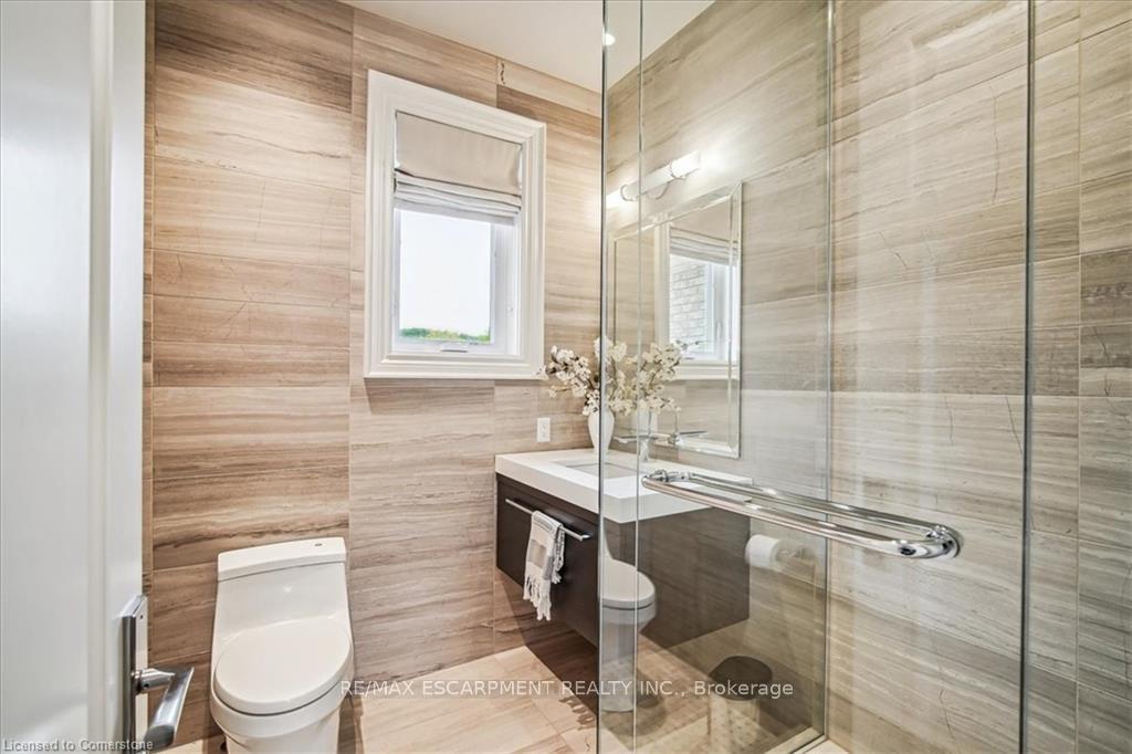 Photo 35 of 30 Parkmanor Drive, Hamilton, Stoney Creek — HOMEH