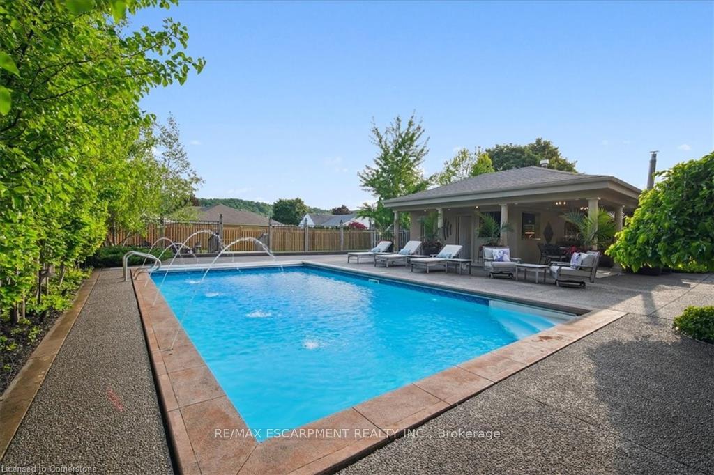 Photo 37 of 30 Parkmanor Drive, Hamilton, Stoney Creek — HOMEH