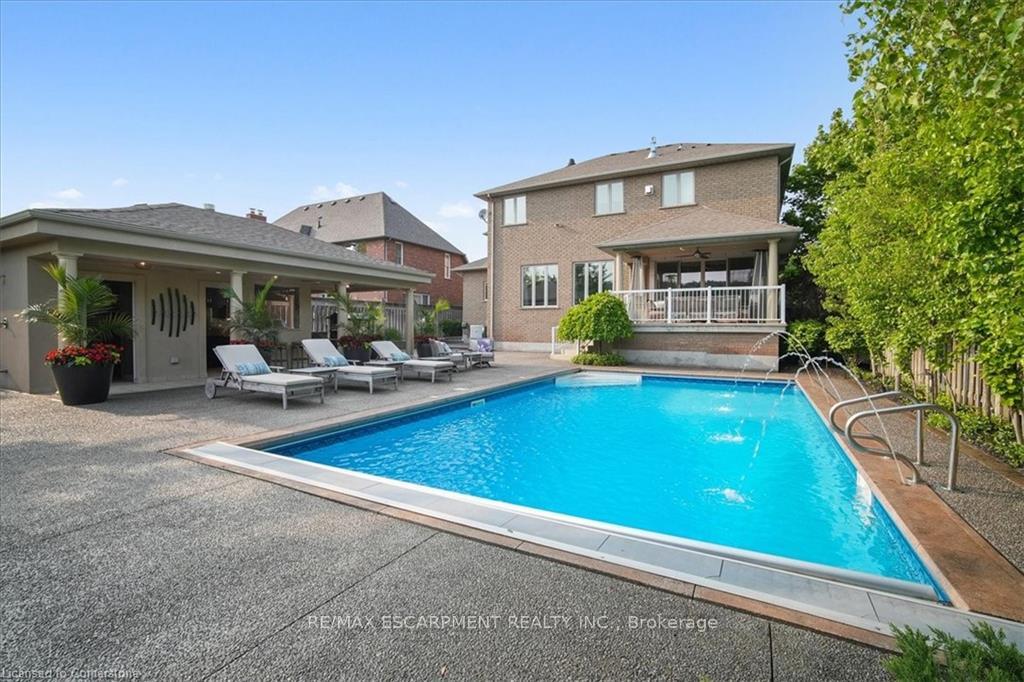 Photo 46 of 30 Parkmanor Drive, Hamilton, Stoney Creek — HOMEH