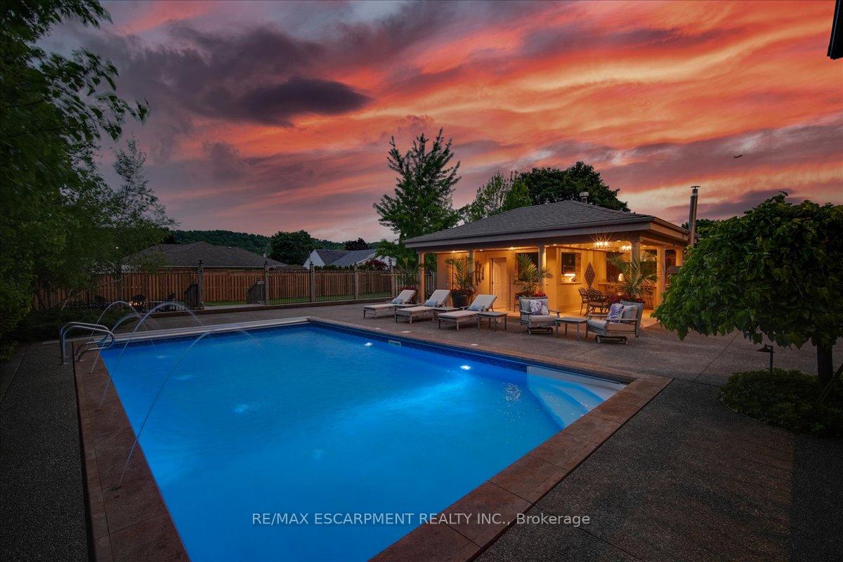 Photo 48 of 30 Parkmanor Drive, Hamilton, Stoney Creek — HOMEH