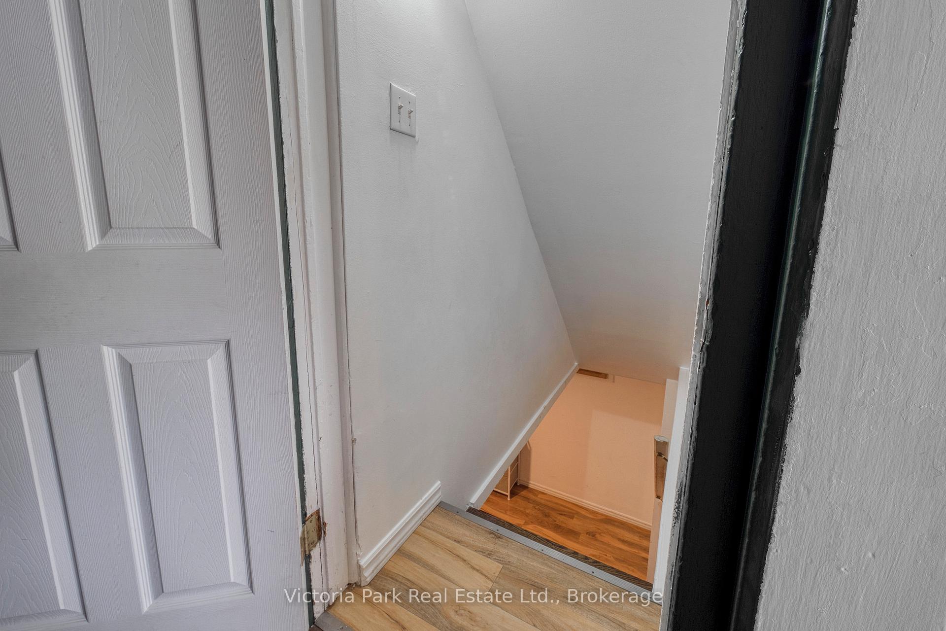 Photo 27 of 124 West Avenue, Kitchener, Victoria Park — HOMEH