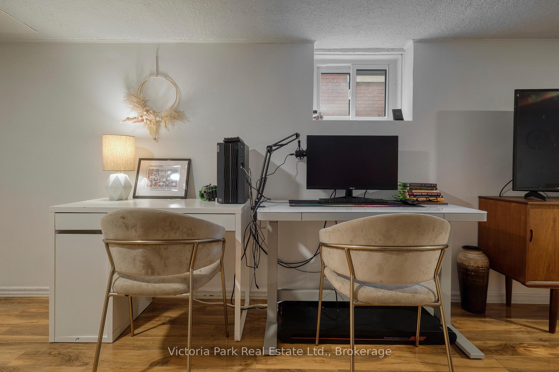 Photo 29 of 124 West Avenue, Kitchener, Victoria Park — HOMEH
