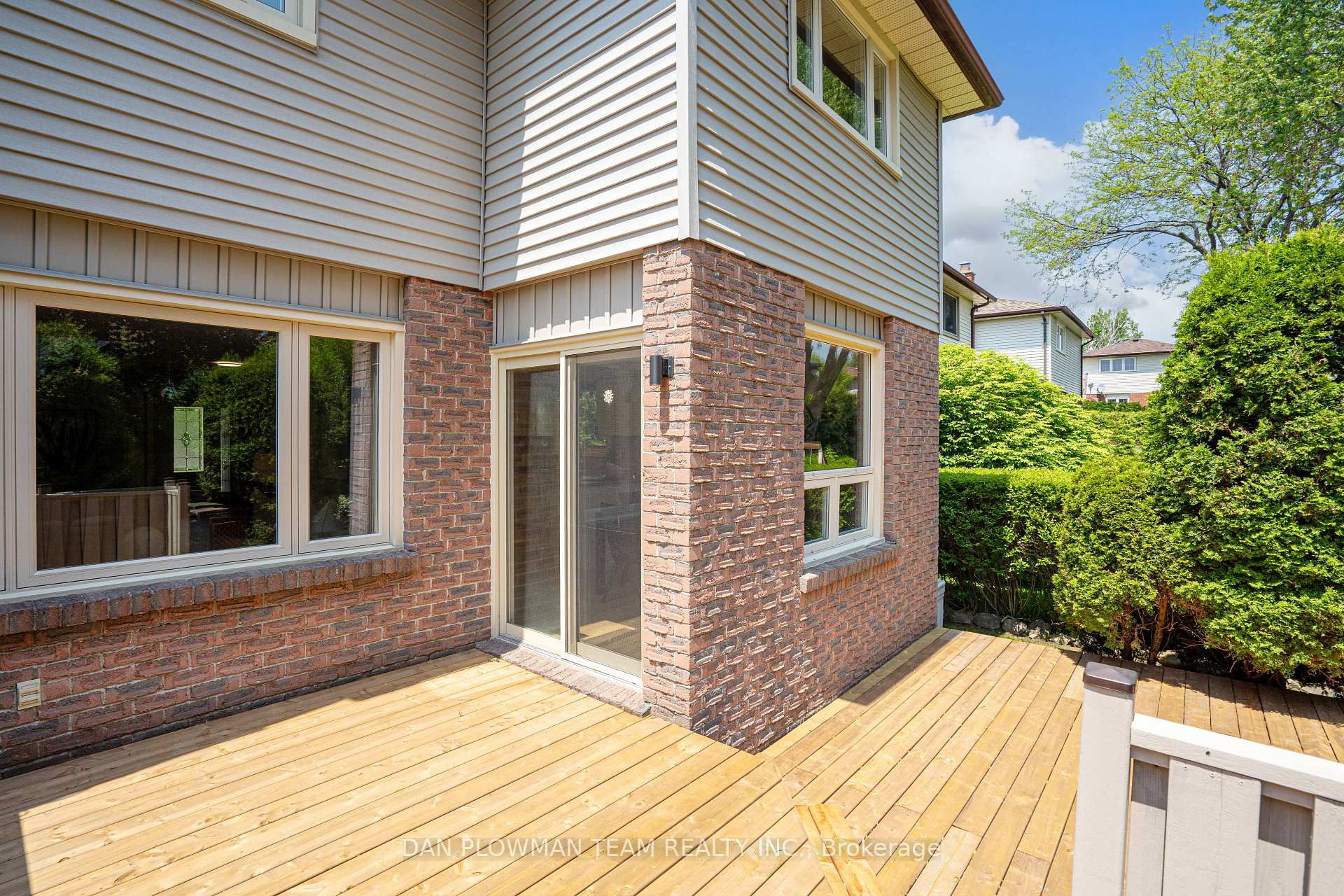 Photo 28 of 911 William Booth Crescent, Oshawa, Centennial — HOMEH