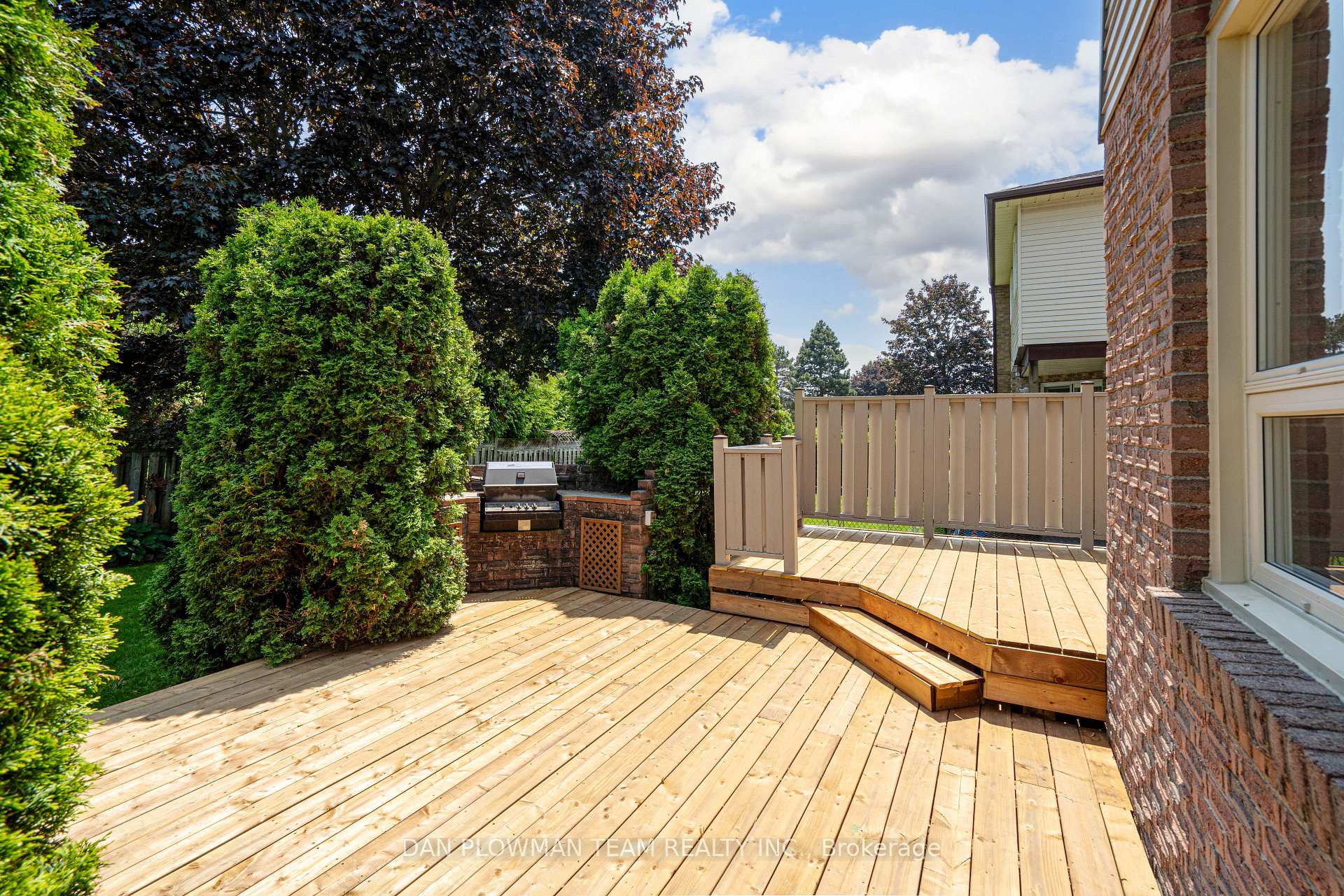Photo 24 of 911 William Booth Crescent, Oshawa, Centennial — HOMEH