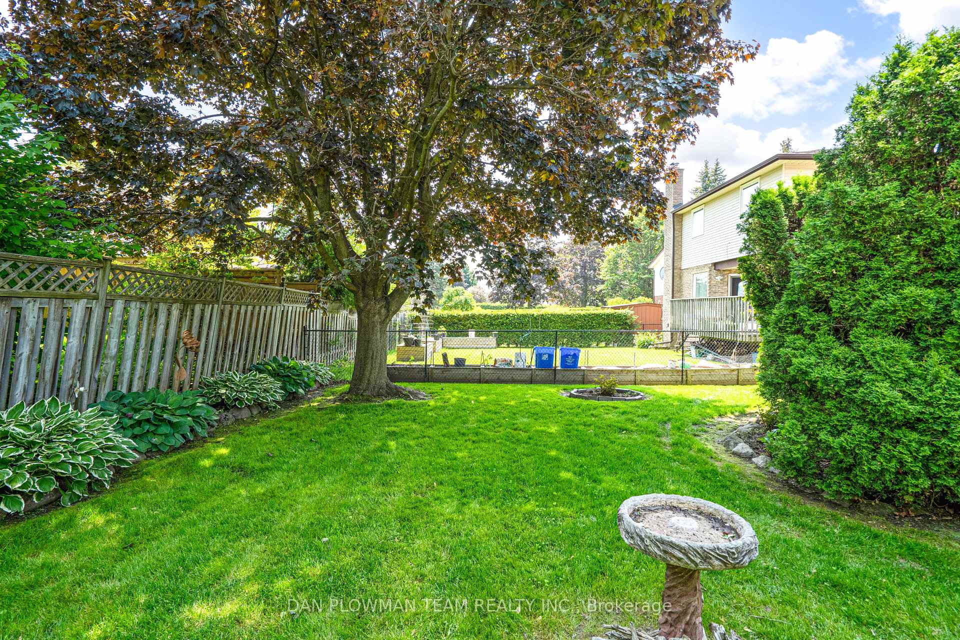 Photo 32 of 911 William Booth Crescent, Oshawa, Centennial — HOMEH