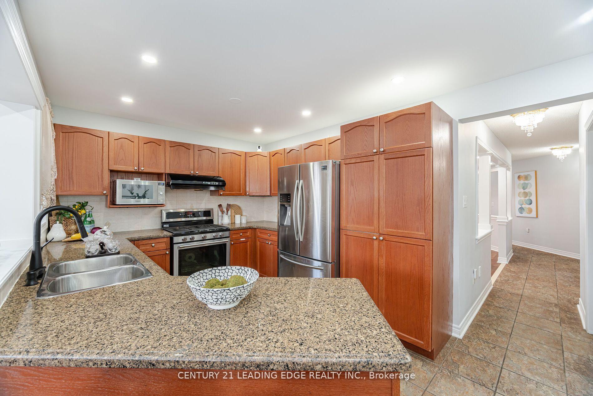 Photo 4 of 71 Taverner Crescent N, Ajax, Northwest Ajax — HOMEH