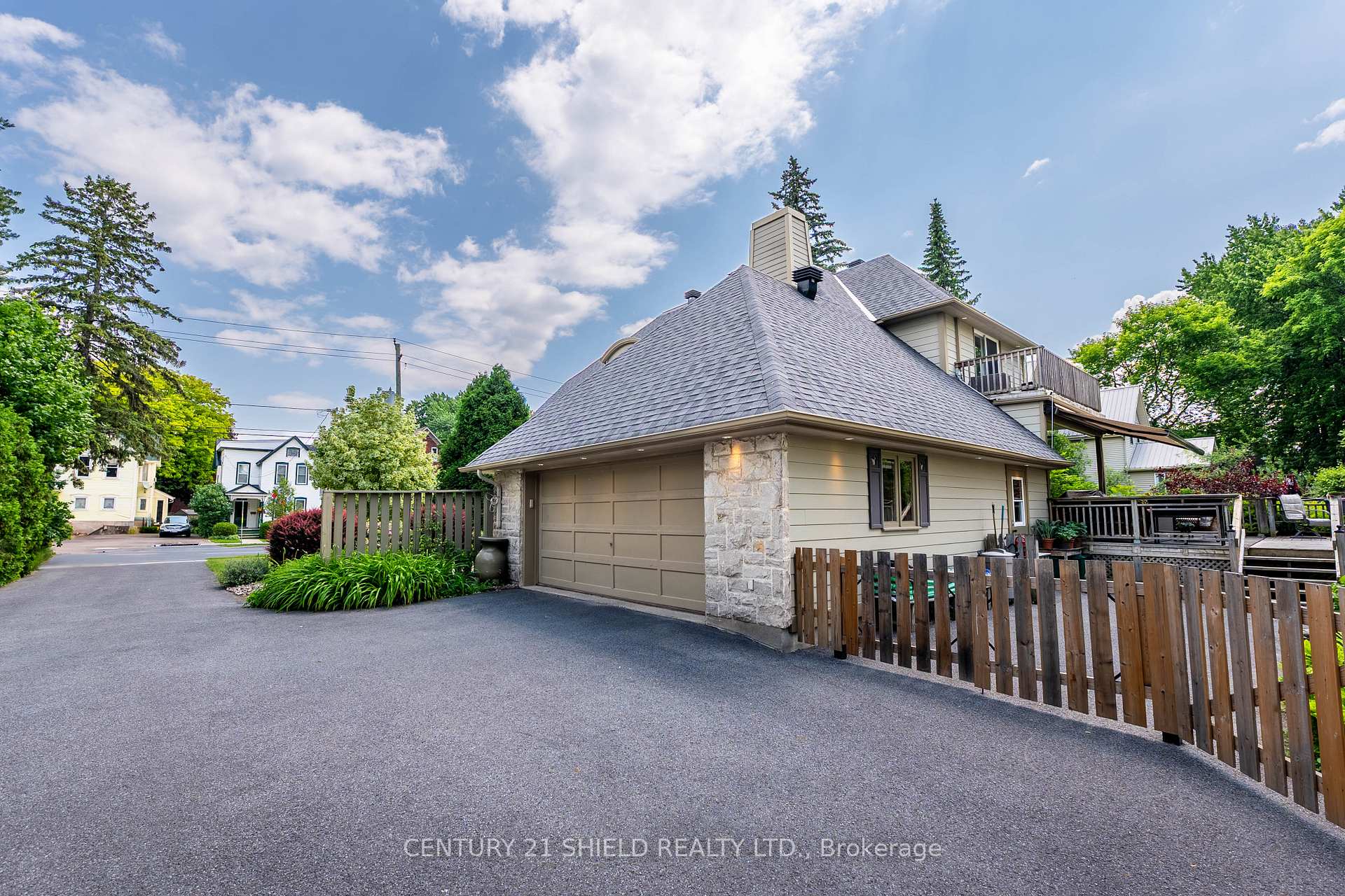 Photo 4 of 330 Sydney Street, Cornwall — HOMEH