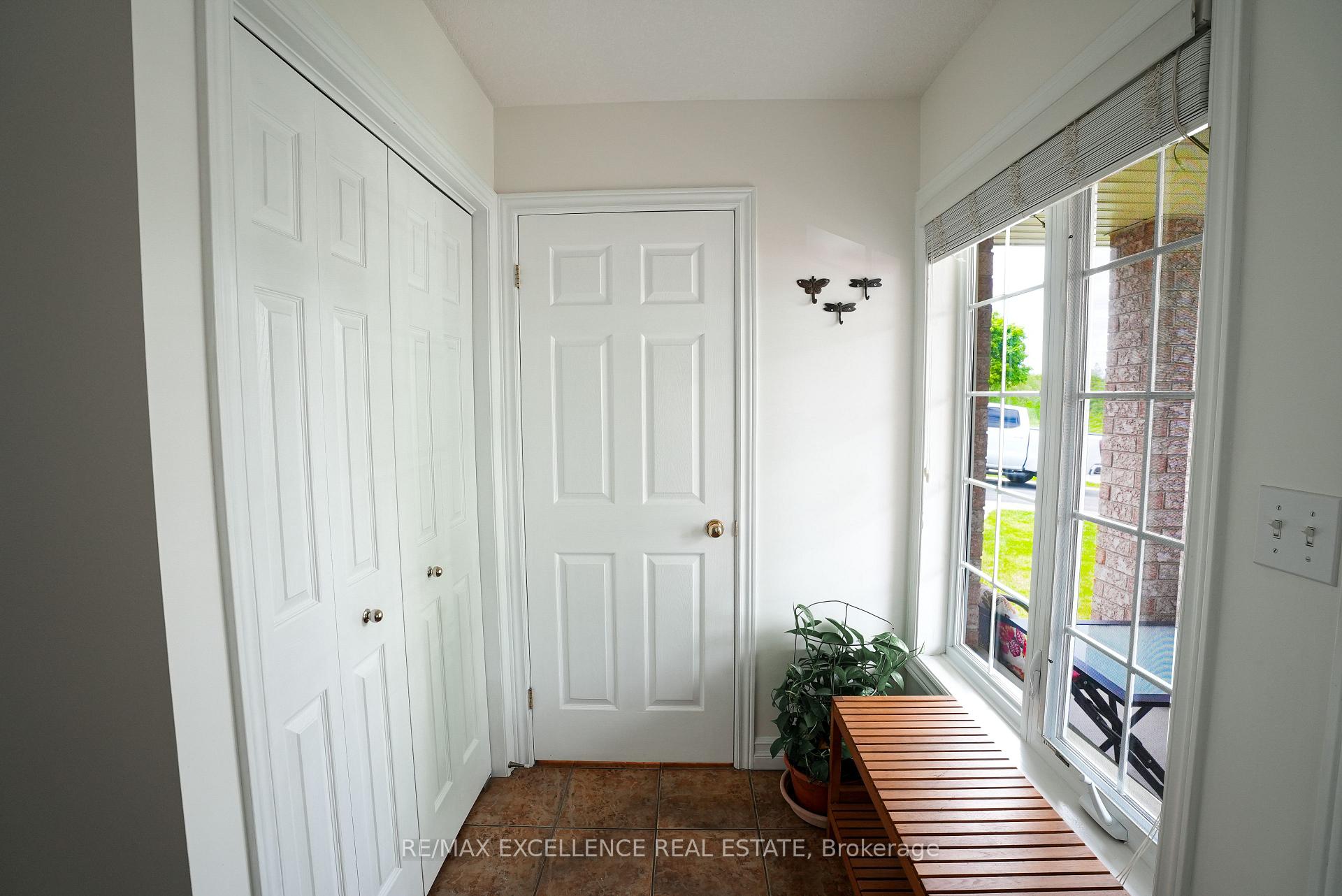 Photo 17 of 274 Watson Parkway N, Guelph, Grange Road — HOMEH
