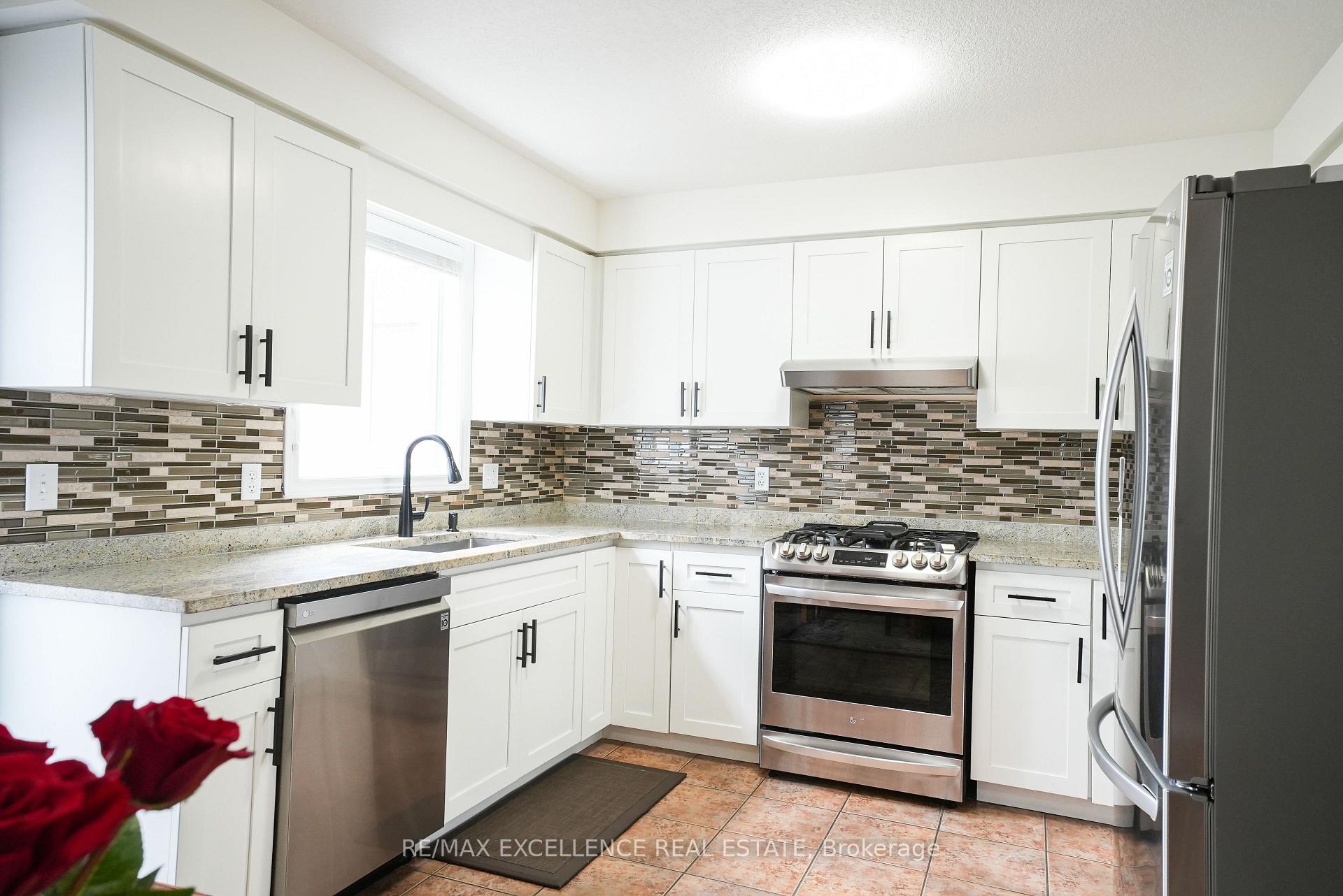 Photo 35 of 274 Watson Parkway N, Guelph, Grange Road — HOMEH