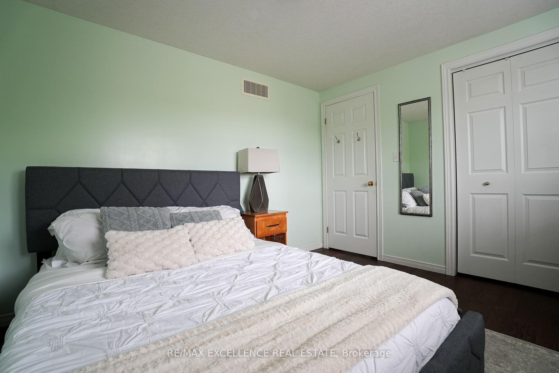 Photo 25 of 274 Watson Parkway N, Guelph, Grange Road — HOMEH