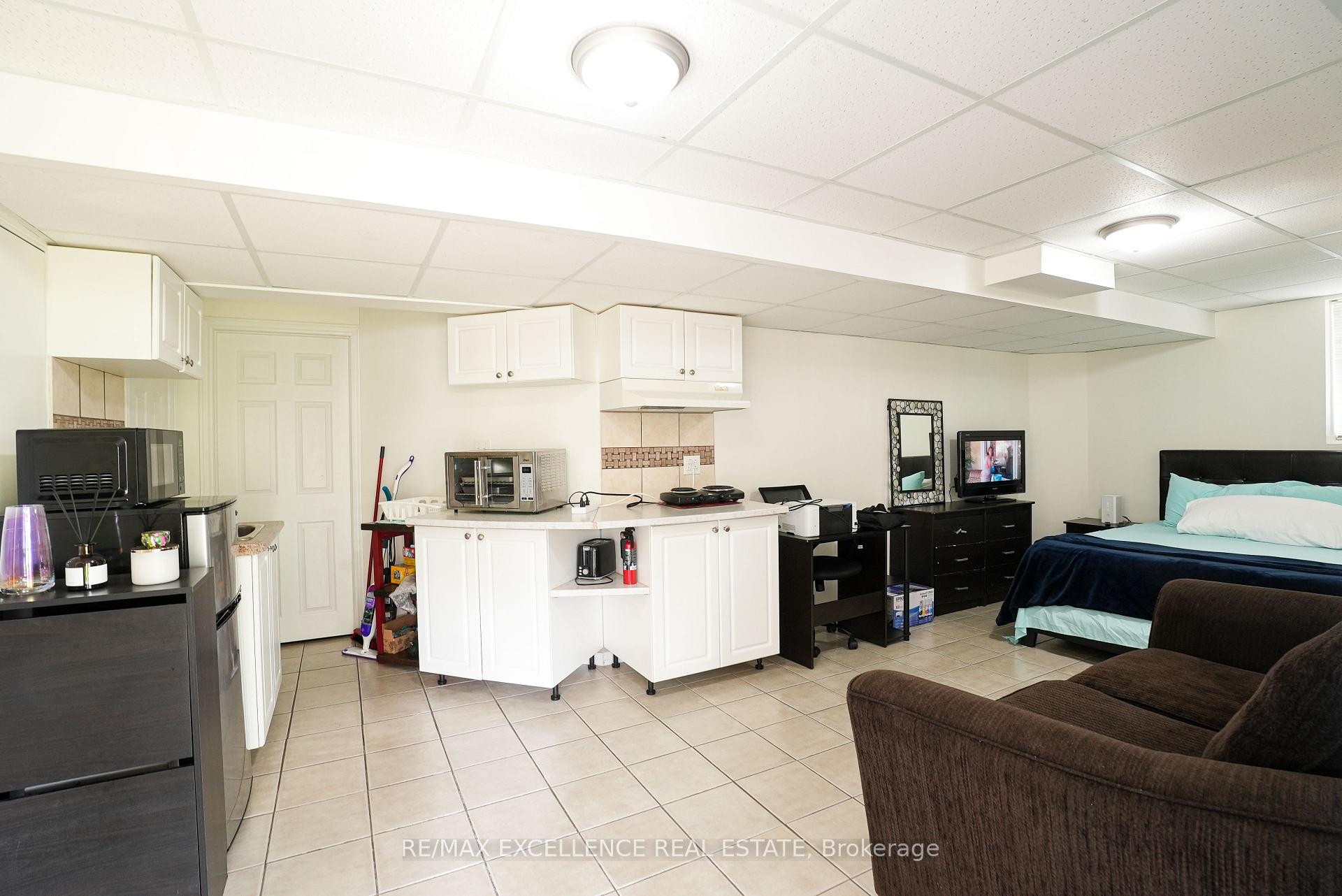 Photo 30 of 274 Watson Parkway N, Guelph, Grange Road — HOMEH